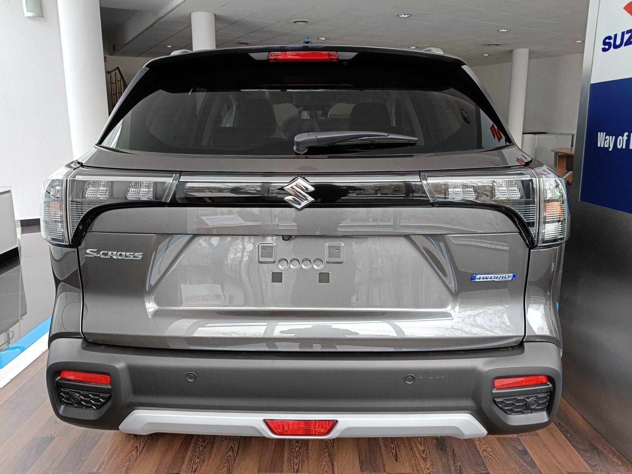 SUZUKI S-CROSS 1.4 BoosterJet mild Hybrid 2WD 129KM 6MT Premium Plus 2025