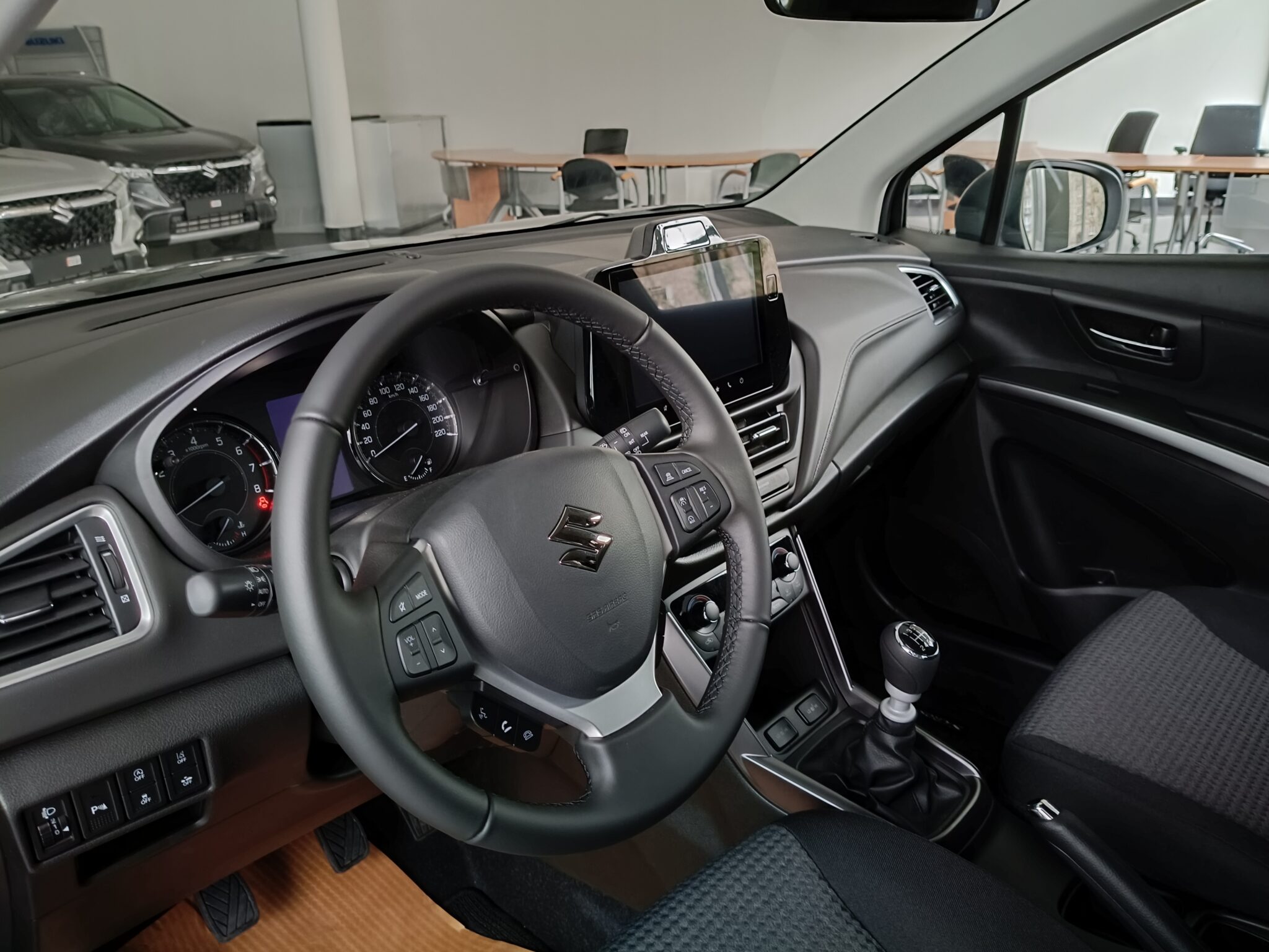 SUZUKI S-CROSS 1.4 BoosterJet mild Hybrid 2WD 129KM 6MT Premium Plus 2025