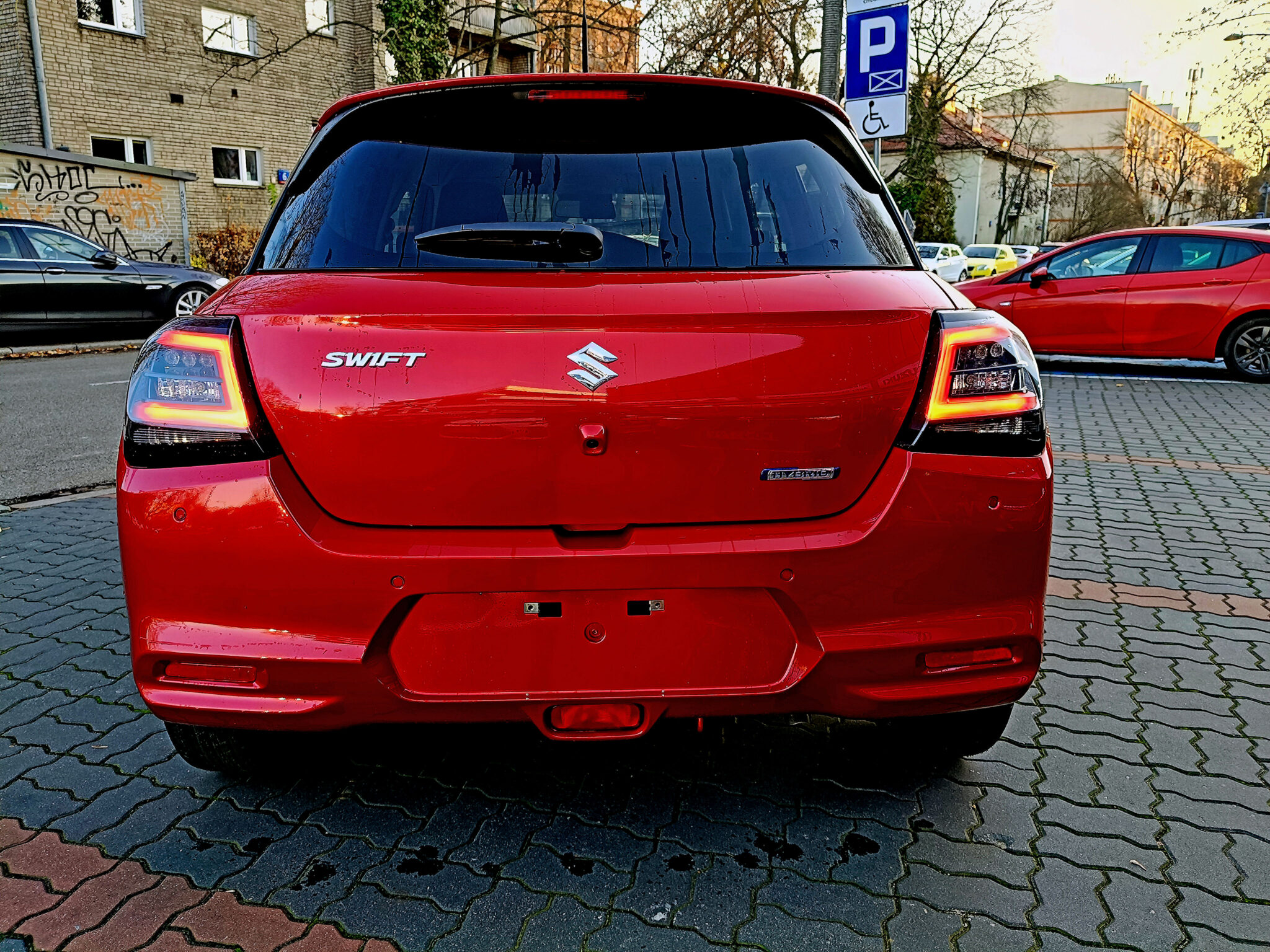 SUZUKI SWIFT MILD HYBRID 1.2 MT PREMIUM PLUS 2025