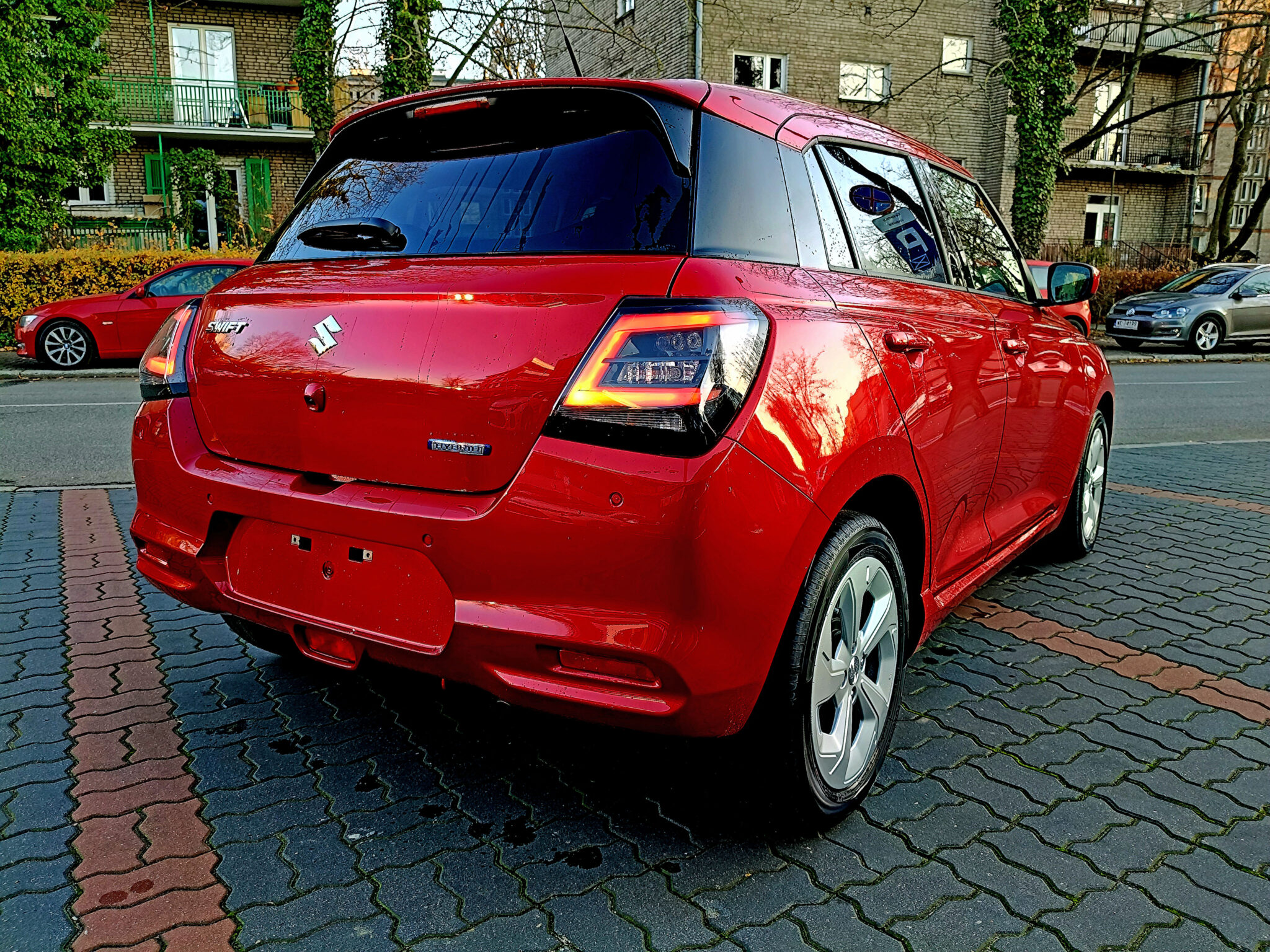 SUZUKI SWIFT MILD HYBRID 1.2 MT PREMIUM PLUS 2025