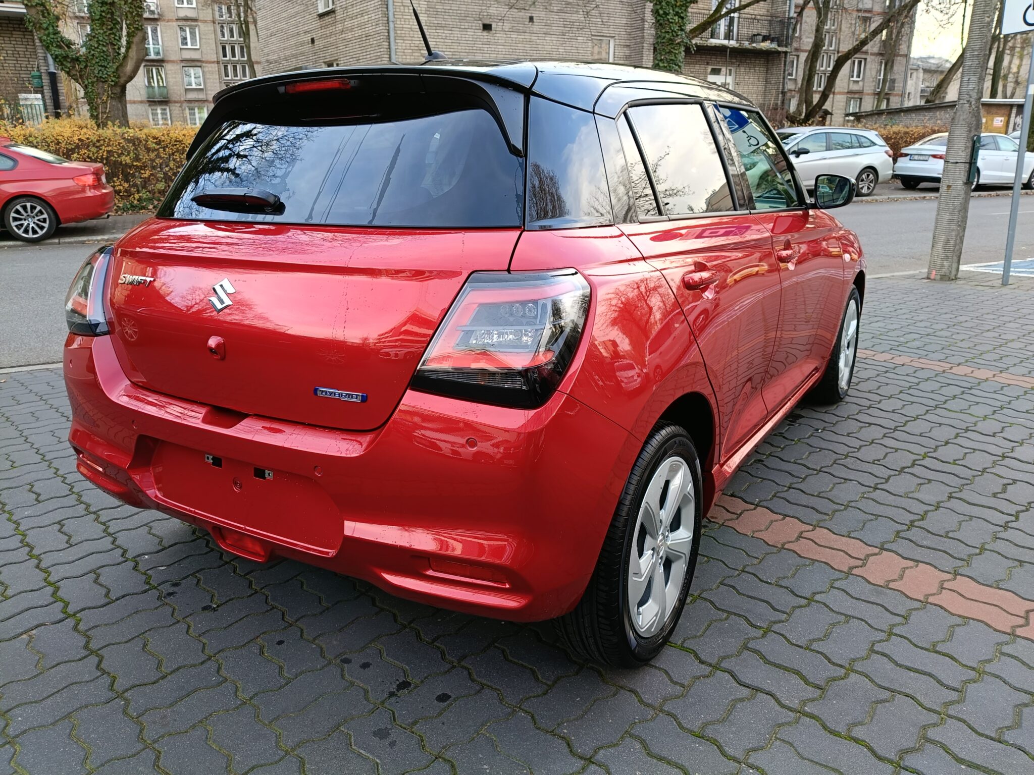 SUZUKI SWIFT MILD HYBRID 1.2 MT PREMIUM PLUS 2025