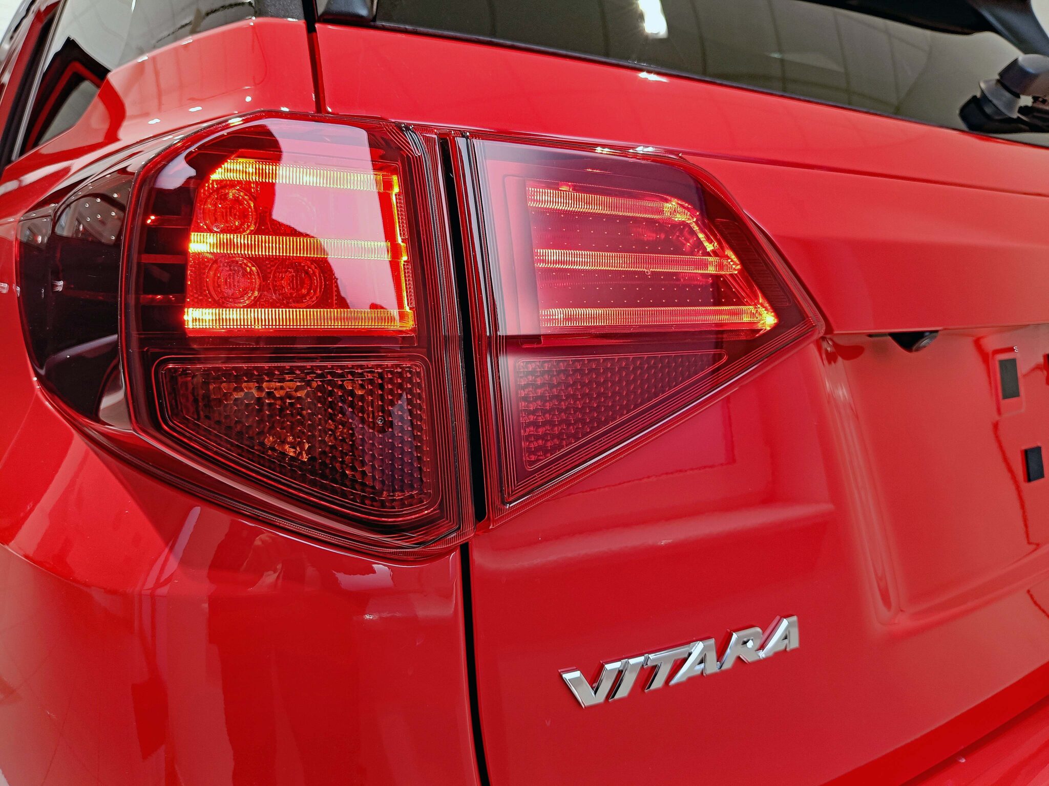 SUZUKI VITARA 1.4 Mild Hybrid 110KM 2WD 6AT Premium Plus