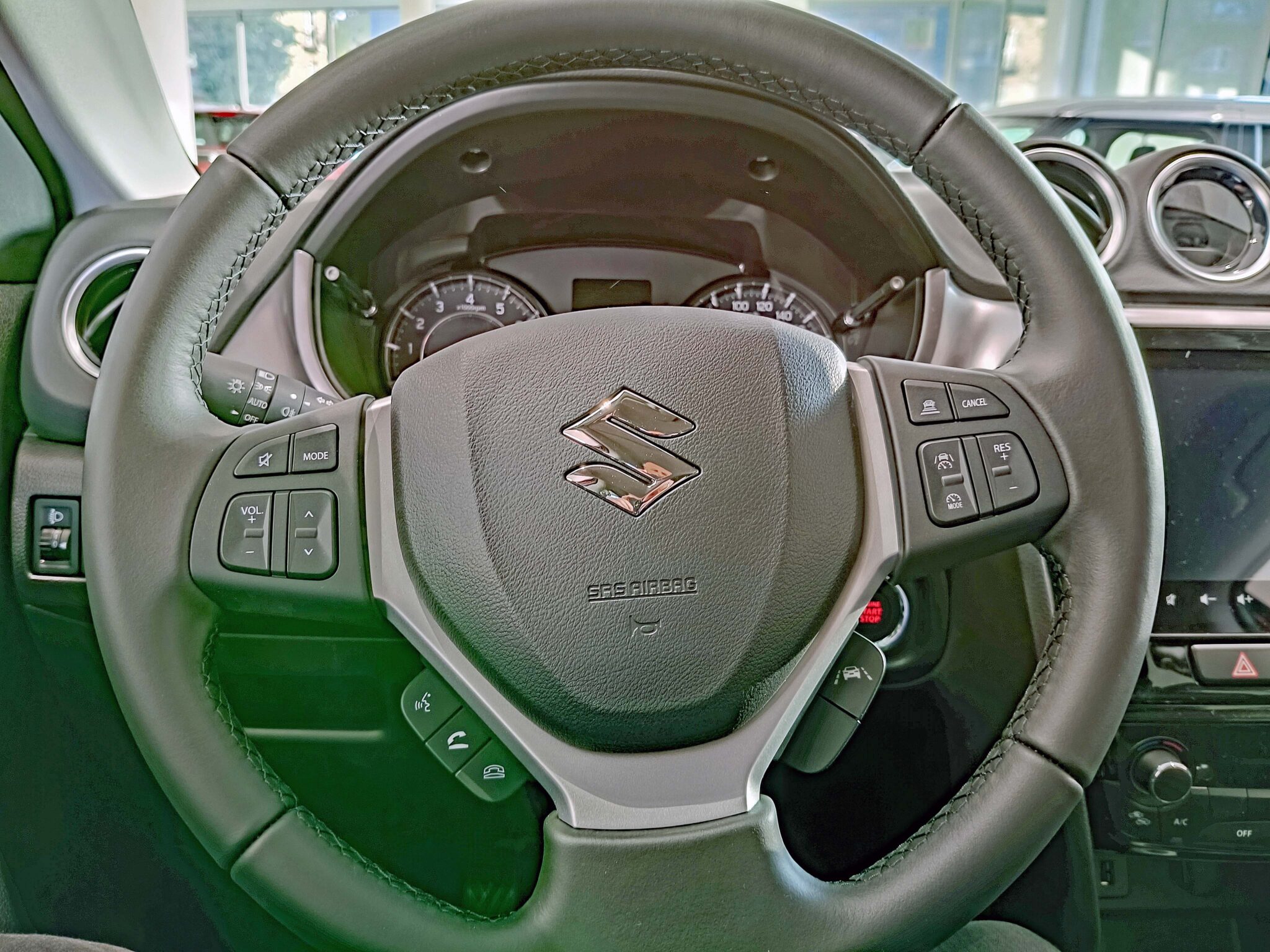 SUZUKI VITARA 1.4 Mild Hybrid 2WD 6AT Premium Plus 110KM 2025